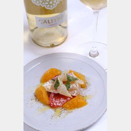 合う酒＝白ワイン（Ｃ）日刊ゲンダイ