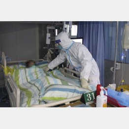 新型肺炎の感染者は増えるばかり…（中国・武漢の病院、27日）／（Ｃ）共同通信社