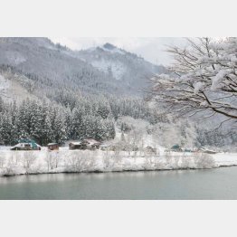 冬の只見川（Ｃ）日刊ゲンダイ