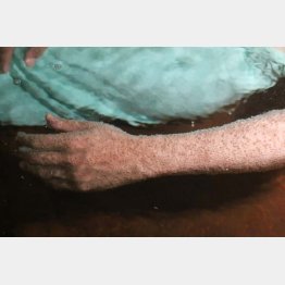 気泡がびっしり！（恵比寿屋）／（Ｃ）日刊ゲンダイ