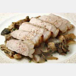 合う酒＝赤ワイン（Ｃ）日刊ゲンダイ