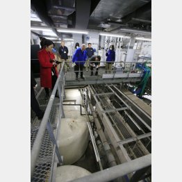 巨大なろ過装置（Ｃ）日刊ゲンダイ