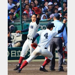 根尾（現・中日）を擁して春夏連覇を果たした大阪桐蔭（Ｃ）日刊ゲンダイ