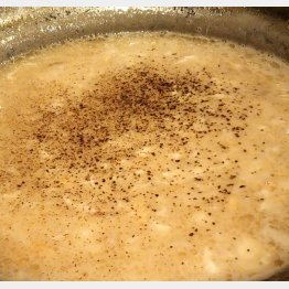 コショウが抜群のアクセント（Ｃ）日刊ゲンダイ