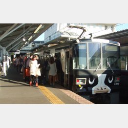 うしでんしゃ長津田駅（Ｃ）日刊ゲンダイ