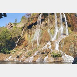 ビジュへ滝（提供写真）