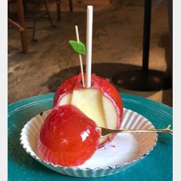 これが究極のりんご飴（Ｃ）日刊ゲンダイ