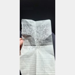 （ホリーさんのフェイスブックから）