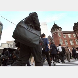 これでは天才以外は何も生み出せなくなる（Ｃ）日刊ゲンダイ