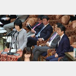 人事院局長は「奴隷」答弁（松尾恵美子氏＝左）／（Ｃ）日刊ゲンダイ