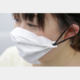 一応、飛沫は抑えられます（Ｃ）日刊ゲンダイ