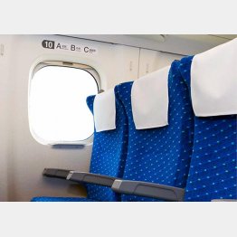 新幹線は常時換気を自動制御で行っており、およそ6分から8分に１回、車内の空気が外気と入れ替わる（Ｃ）共同通信社