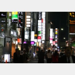 客離れのダブルパンチ（Ｃ）日刊ゲンダイ