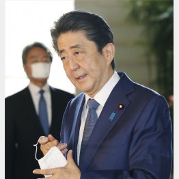 やっているフリ（Ｃ）共同通信社