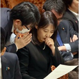 露骨な“森隠し”（Ｃ）日刊ゲンダイ