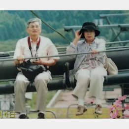 奥さんと旅行を楽しんだ（提供写真）