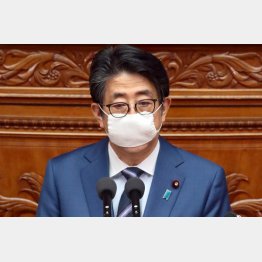 12日の衆院本会議では疲れた表情の安倍首相（Ｃ）日刊ゲンダイ