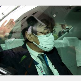 ダンマリのまま（Ｃ）日刊ゲンダイ