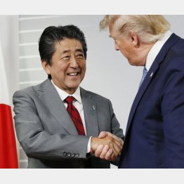 どこまでもついて行く（安倍首相とトランプ米大統領）／（Ｃ）共同通信社