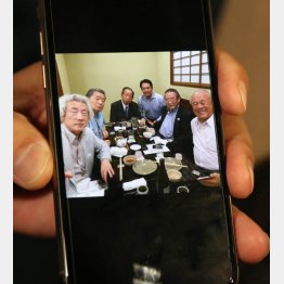 懐かしい面々（杉村氏がスマホで撮影）