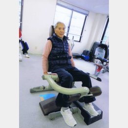 懸命なリハビリで歩けるまでに回復（提供写真）