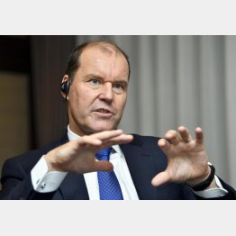 武田薬品のウェバー社長は否定するが（Ｃ）共同通信社