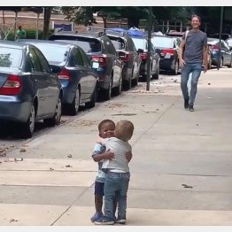 とってもうれしそう！（マイケルさんのフェイスブックから）