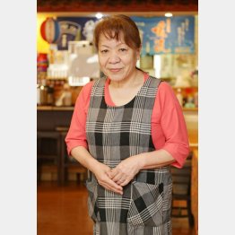沖縄料理 居酒や こだまの児玉江美子さん（Ｃ）日刊ゲンダイ