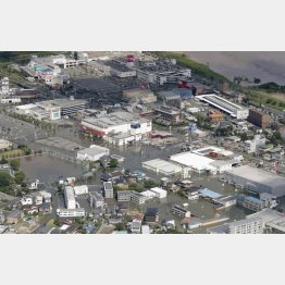大雨で冠水した福岡県久留米市街（Ｃ）共同通信社