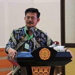 シヤルル・ヤシン・リンポ農業相（インドネシア農業省健康研究開発局のフェイスブックから）