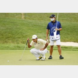 先週はパットに集中できなかった松山（Ｃ）ゲッティ＝共同