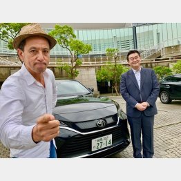 チーフエンジニア佐伯禎一氏（右）と筆者（写真）小沢コージ