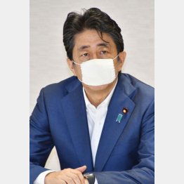 1カ月半も逃げ続け、これでも国会を開かないのか（安倍首相）／（Ｃ）日刊ゲンダイ