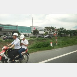 ベトナム・ハノイ近郊の工業地帯（Ｃ）日刊ゲンダイ