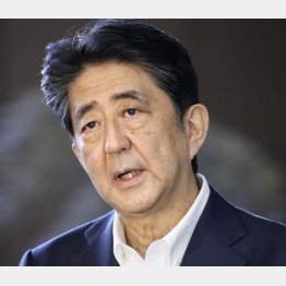 なぜ「お疲れ」が抜けないのか（安倍首相）／（Ｃ）共同通信社