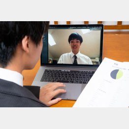 チャットやZoomでムダなくかなり効率良くなったけど…