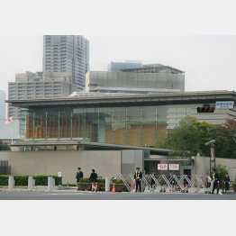 官邸という檻の中で…（Ｃ）日刊ゲンダイ