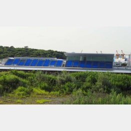 屋根が一部にしかかかっていない海の森水上競技場（Ｃ）日刊ゲンダイ