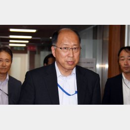 「徹底的対話」に努めてきた遠藤・前金融庁長官（Ｃ）日刊ゲンダイ