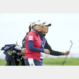 過酷な気象条件に苦戦を強いられた渋野（Ｃ）R&A提供・ゲッティ＝共同