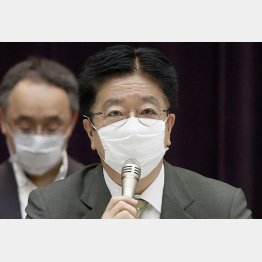 ”2類外し”で困るのは国民だ（加藤厚労相）／（Ｃ）共同通信社
