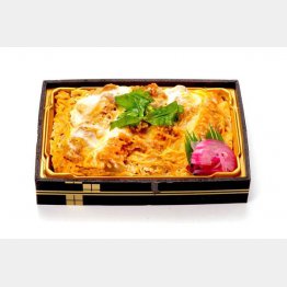 手鍋ロースカツ重（提供写真）