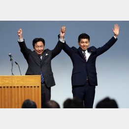 一刻も早く国会で「プレーボール」を（左から、合流新党「立憲民主党」の枝野幸男代表と泉健太政調会長）／（Ｃ）日刊ゲンダイ