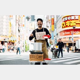 マツコ・デラックスの番組にもカレーネタで出演した竹中直己さん（提供写真）