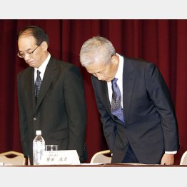 2014年ベネッセの顧客情報流出事件で当時の原田社長（右）が謝罪（Ｃ）日刊ゲンダイ