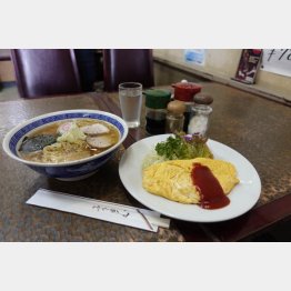 今回は「ラーメン」（６００円）と「オムレツ」（５８０円）の組み合わせに（Ｃ）日刊ゲンダイ