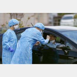 ドライブスルー方式も当初、厚労省は難色（Ｃ）共同通信社