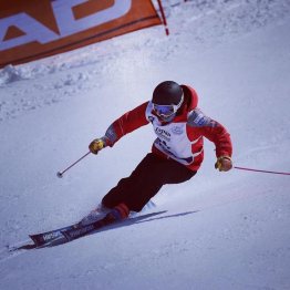 競技中の岡田さん（提供写真）