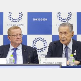森組織委会長はどうしてもやりたい（左はコーツIOC調整委員長）／（Ｃ）日刊ゲンダイ