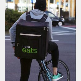 副業でも月に15万円ほど稼げる（Ｃ）日刊ゲンダイ